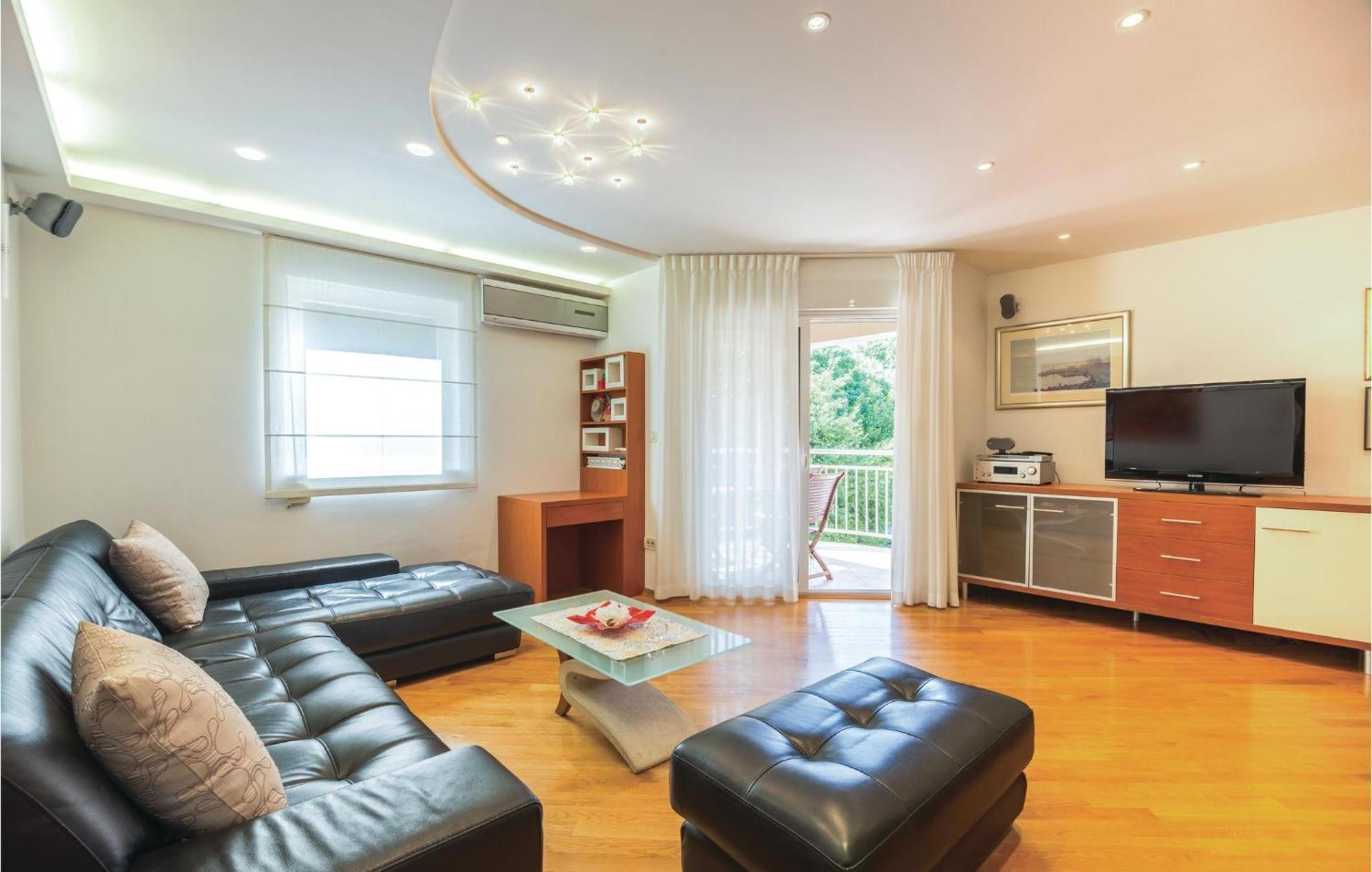 Cozy Apartment In Rijeka With Kitchen Экстерьер фото